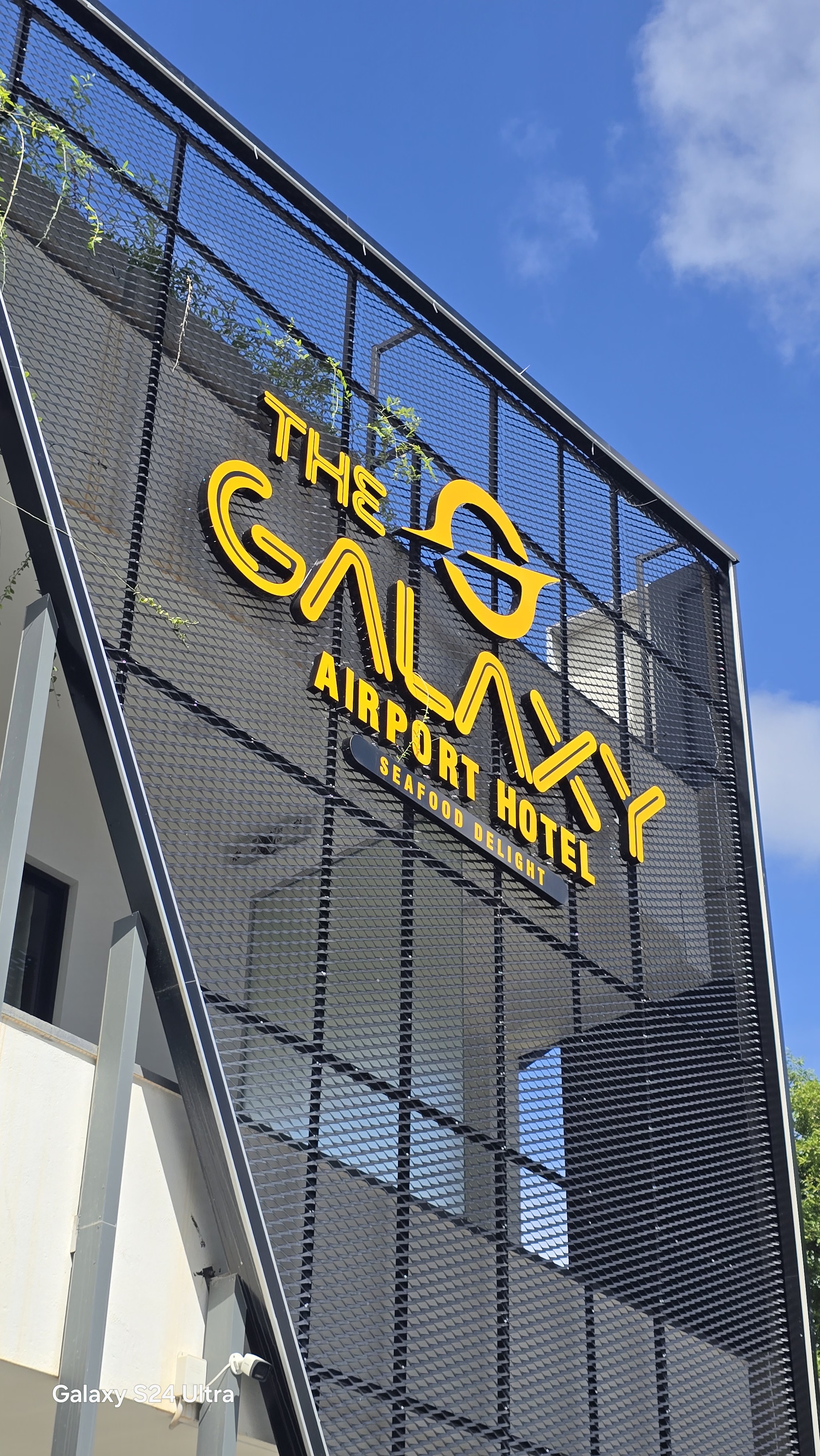 Luxury bathroom at Galaxy Airport Hotel